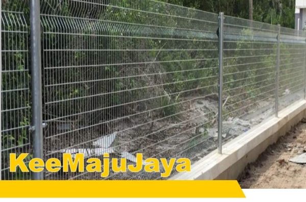 WELDED SEMI ANTI CLIMB FENCE - Image 3